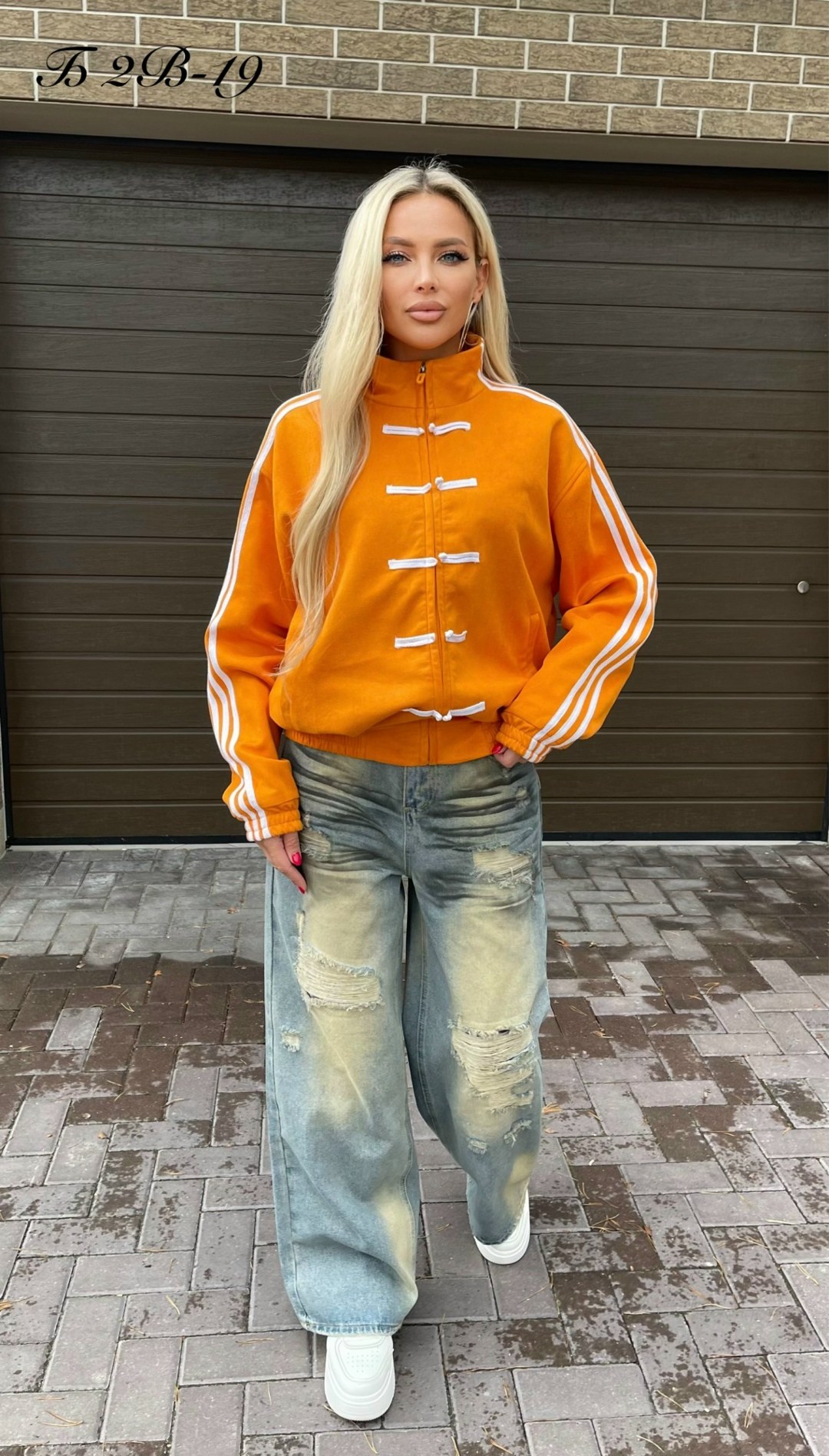 бомбер адидас оранжевый,оранжевые спортивные костюмы,женские костюмы,оранжевая куртка,костюм адидас ориджинал орандж