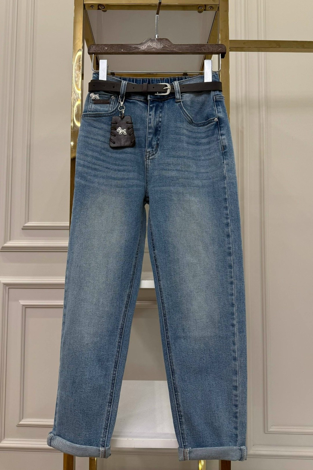 женские джинсы,джинсы модные,джинсы мом,модные джинсы мом,стильные джинсы