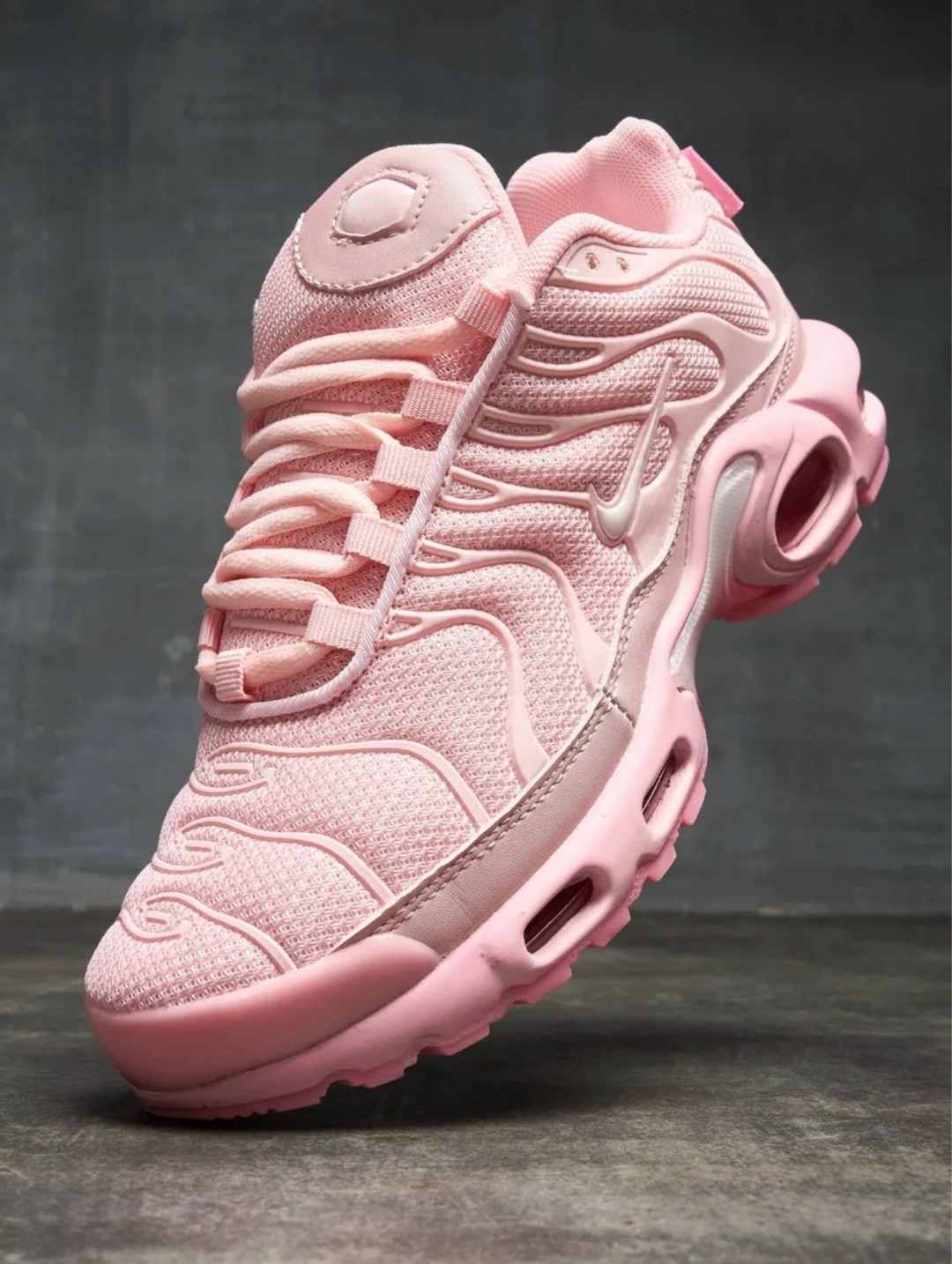 nike air max plus tn pink,женские кроссовки nike air max plus tn pink,спортивные кроссовки air max plus tn nike,кроссовки nike air max tn plus,спортивные кроссовки air max plus tn nike розовый