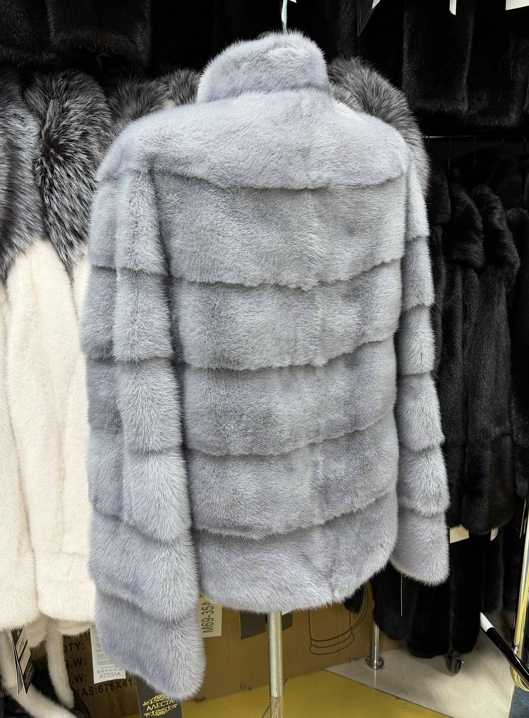 шуба норковая,каляев шубы голубая норка,шуба норковая короткая,шуба норковая автоледи голубая,шуба норковая полушубок холодный лед