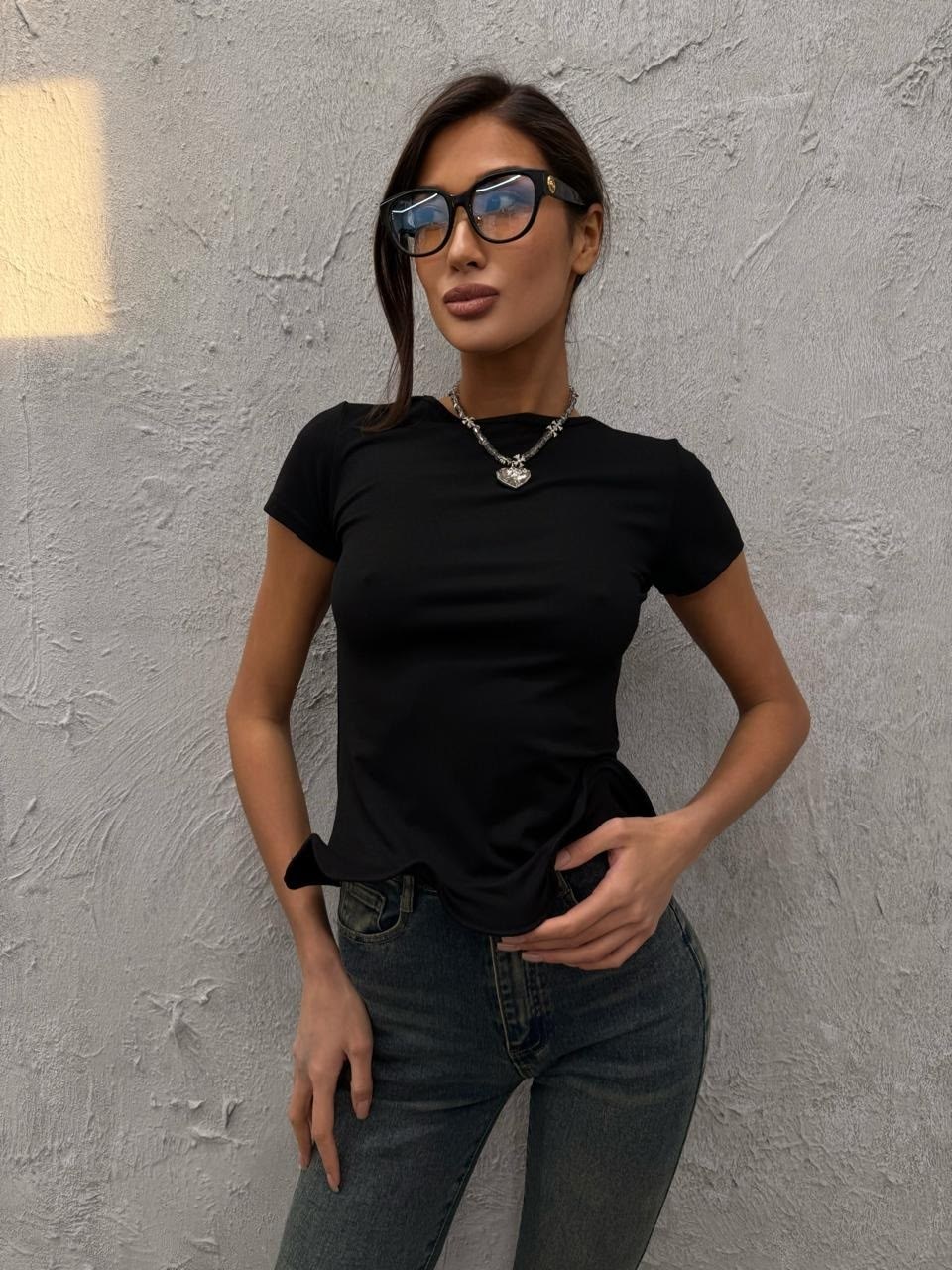 футболки женская,укороченная футболка женская,белая женская футболка,белая футболка,короткая футболка женская