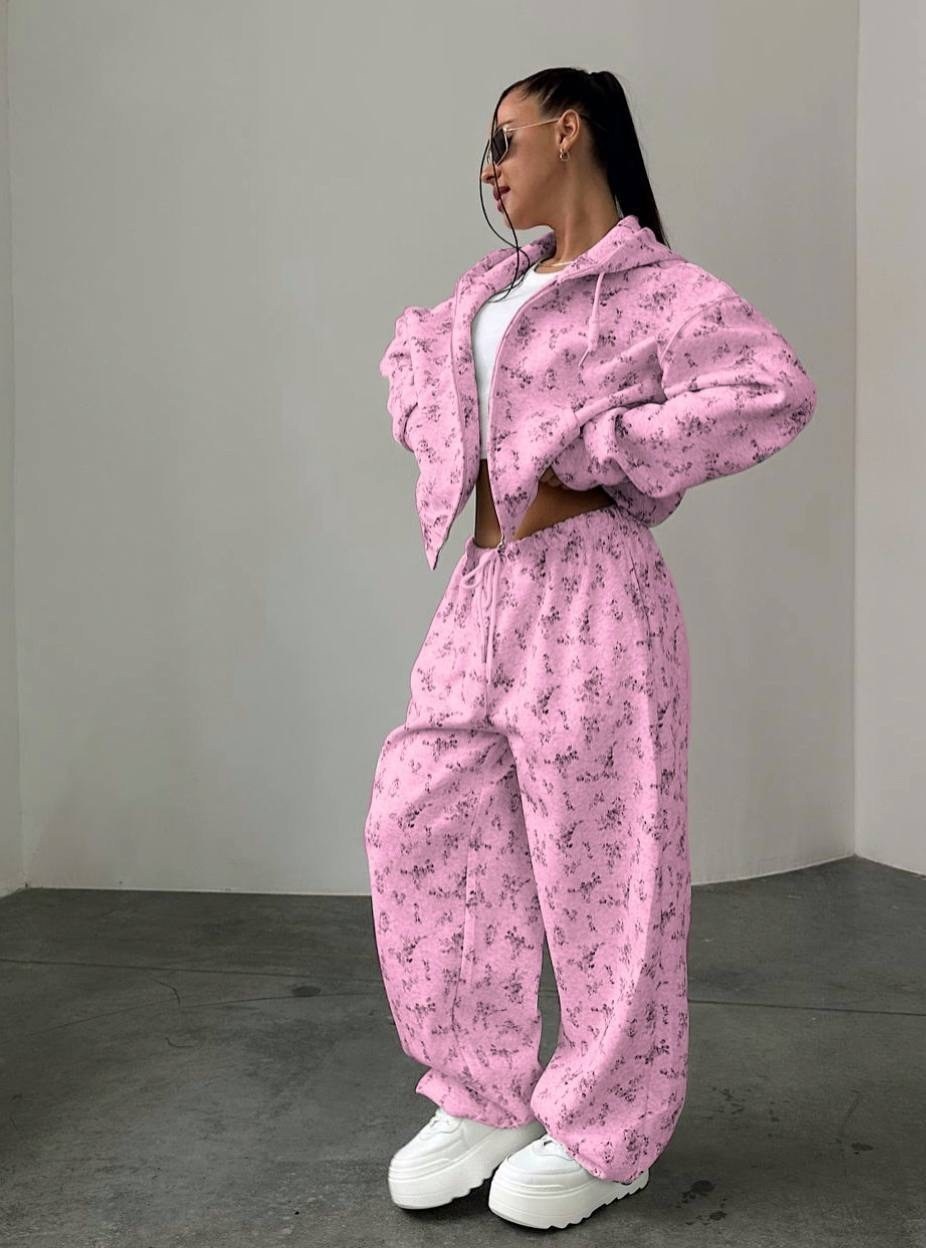 стильные костюмы,костюм с принтом,женский костюм,спортивный женский костюм,костюмы спортивный