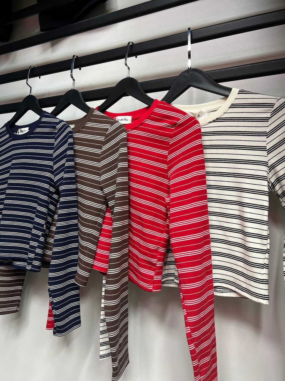 кофта женская,укороченный лонгслив в полоску,лонгслив приталенный,лонгслив укороченный женский,лонгслив женские