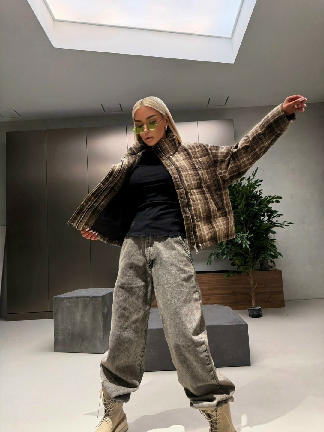 модные образы,женская оверсайз рубашка в клетку,женская рубашка в клетку,рубашка в клетку оверсайз летняя esstobee