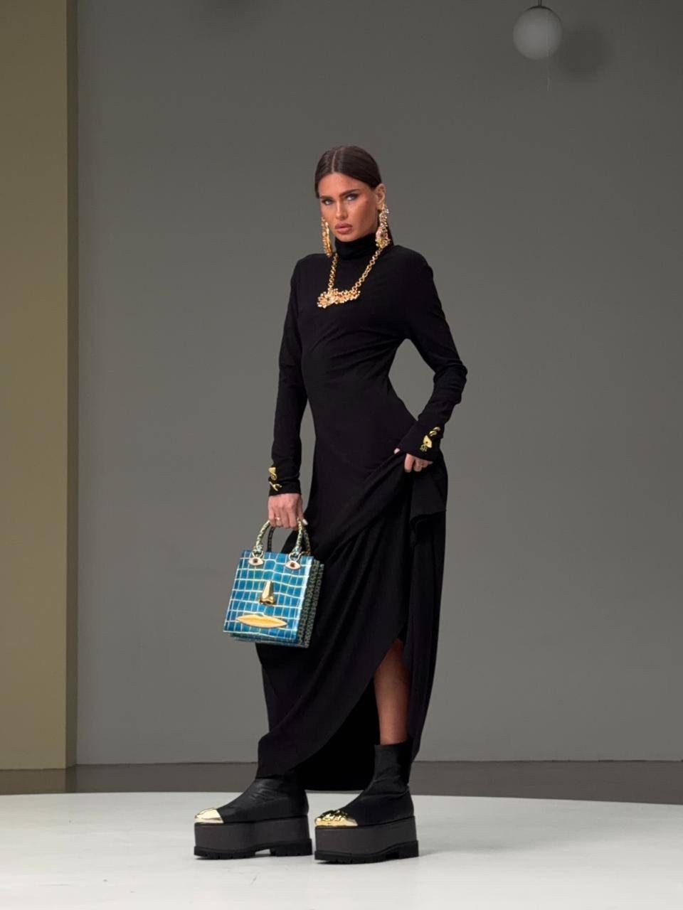 кофта элегантная,кофта женская,украшения модные,стильные украшения