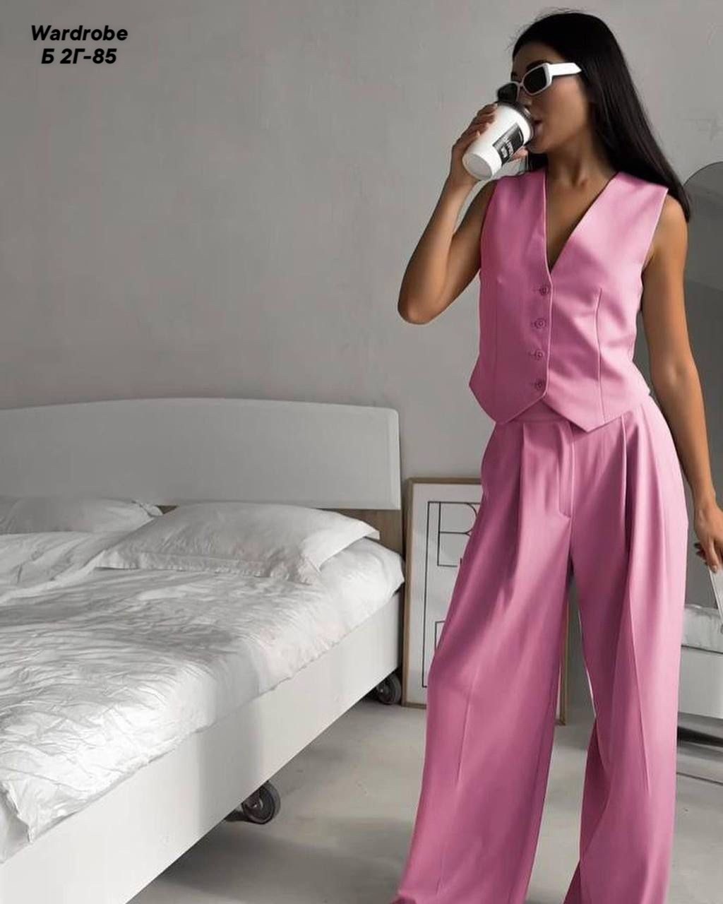 брючный костюм с жилеткой,костюм брючный женский с жилеткой,брючный костюм,костюм с брюками,женский однотонный костюм с жилетом и брюками