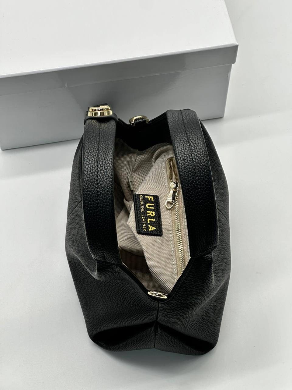 сумка женская,сумка,женская сумка furla натуральная кожа 100% оригинал,женская сумка furla натуральная кожа,стильная сумочка