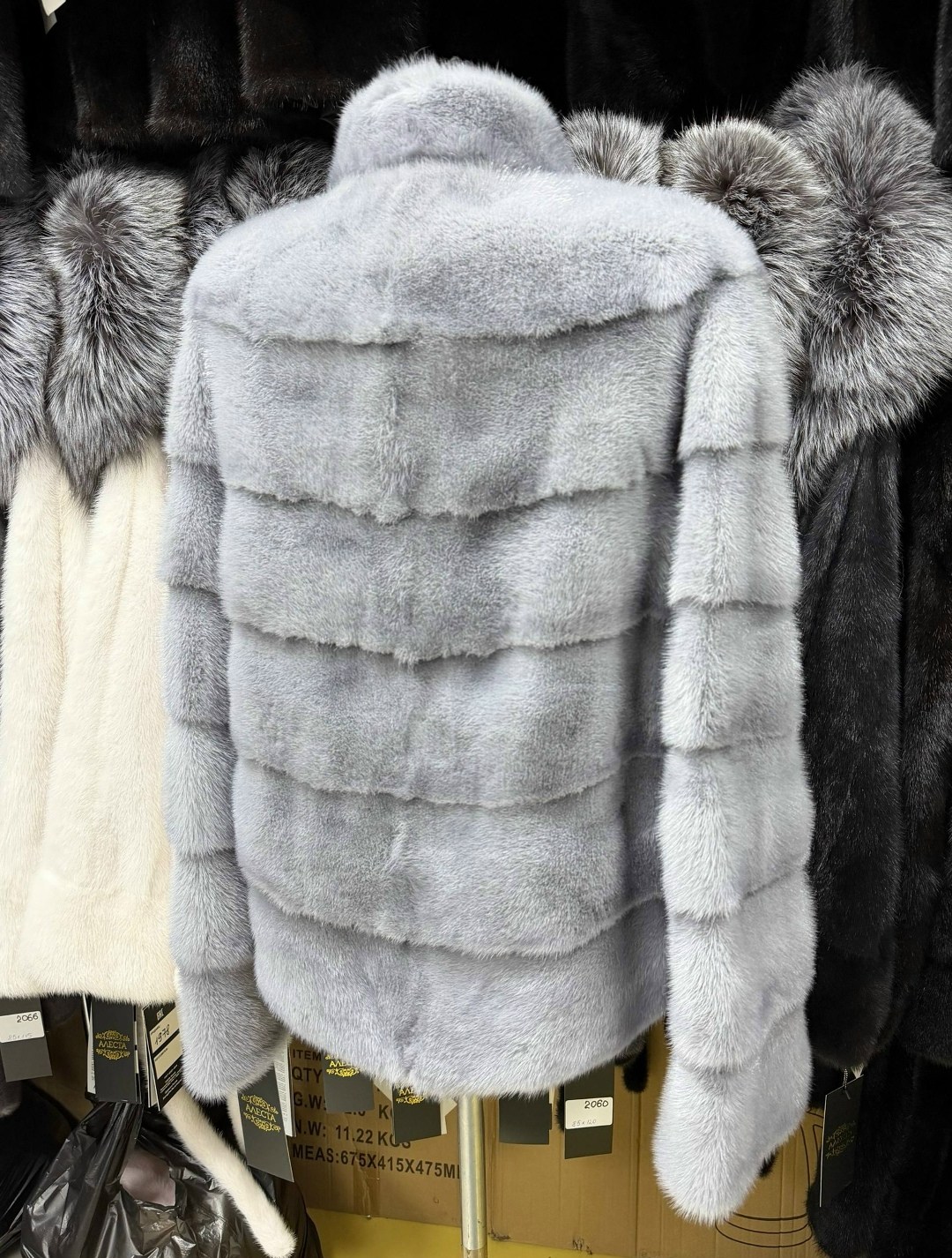 шуба норковая,каляев шубы голубая норка,шуба норковая короткая,шуба норковая автоледи голубая,шуба норковая полушубок холодный лед