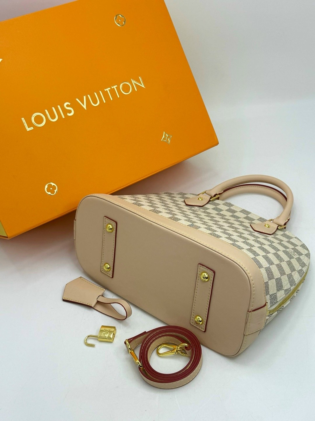 сумка луи виттон альма,сумка louis vuitton,сумка луи виттон,сумка женская louis vuitton,сумка луи витон