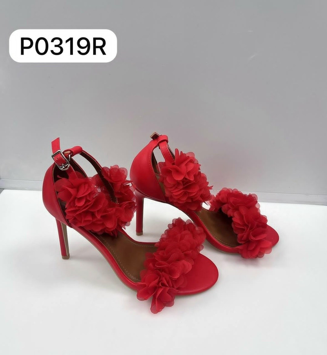 ,модные босоножки,босоножки на каблуках,сандали босоножки,босоножки