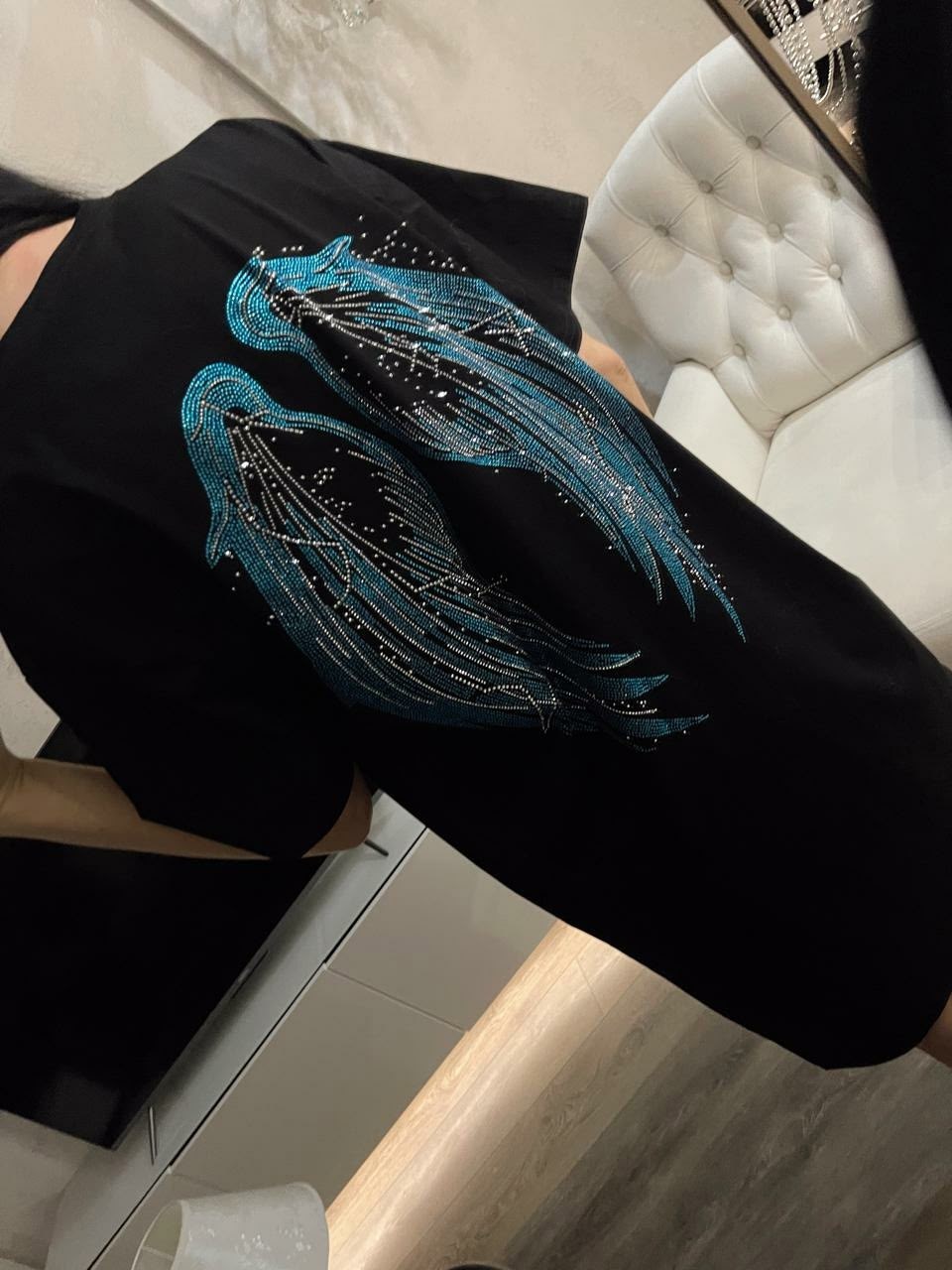 футболка женская со стразами,футболка базовая со стразами оверсайз,футболка женская,футболка со стразами,футболки модные