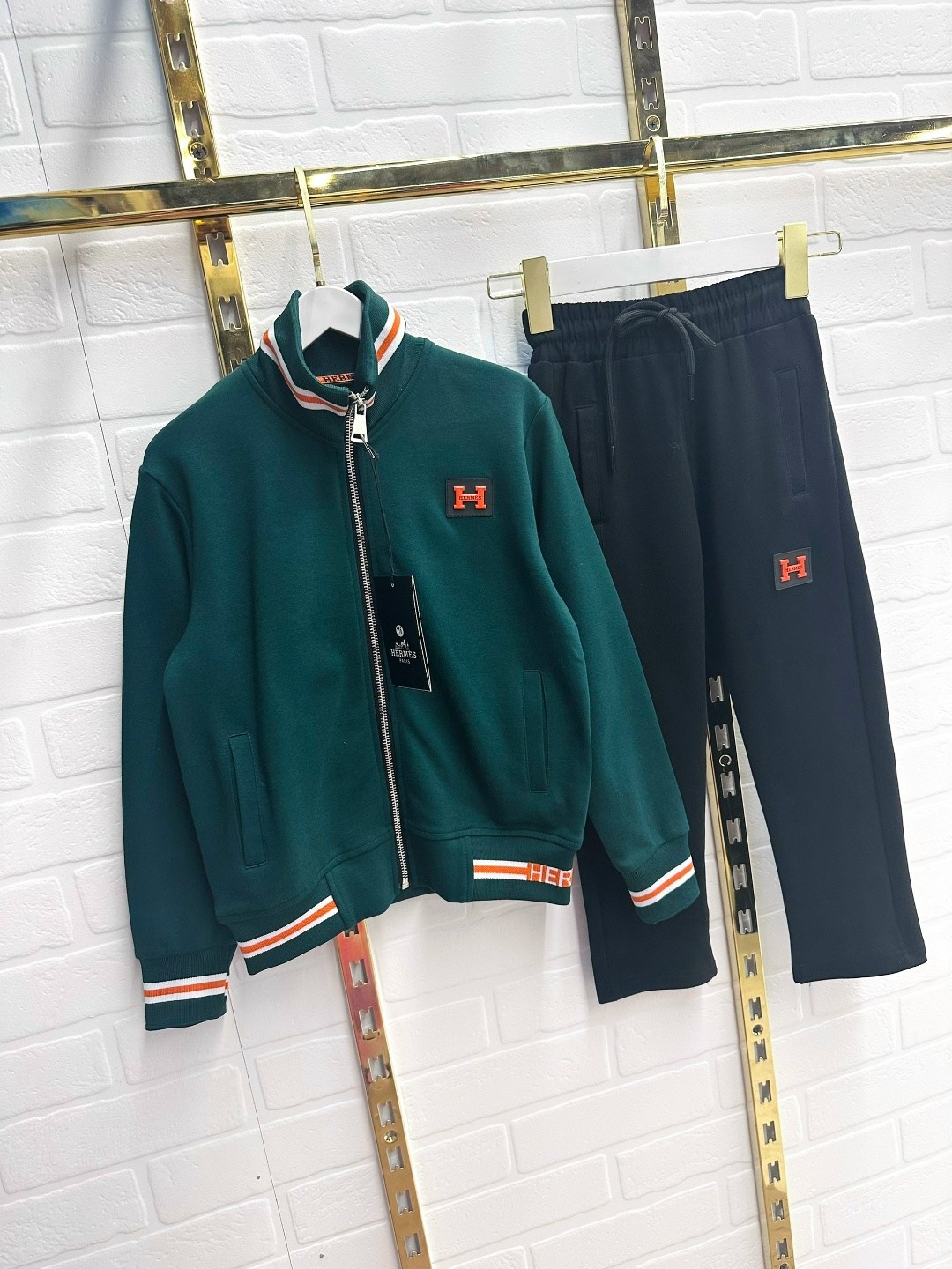 hermes спортивный костюм,спортивный костюм hermes мужской,костюм hermes мужской,костюм hermes,спортивные мужские костюмы хермес