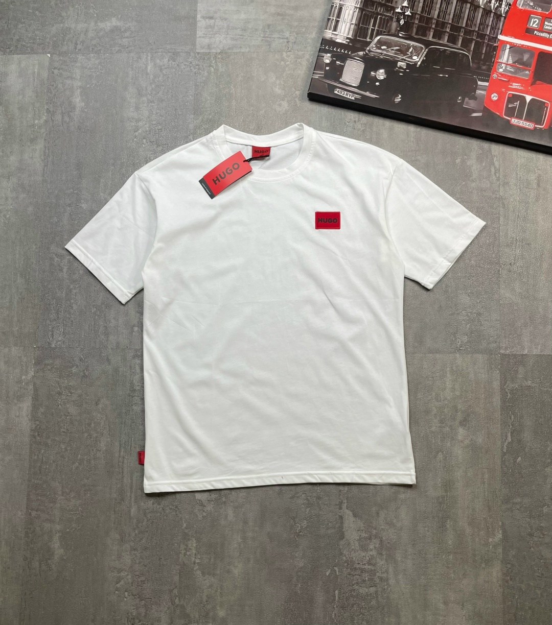мужская футболка,футболка hugo,футболка hugo boss,мужская черная футболка,футболки для мужчин