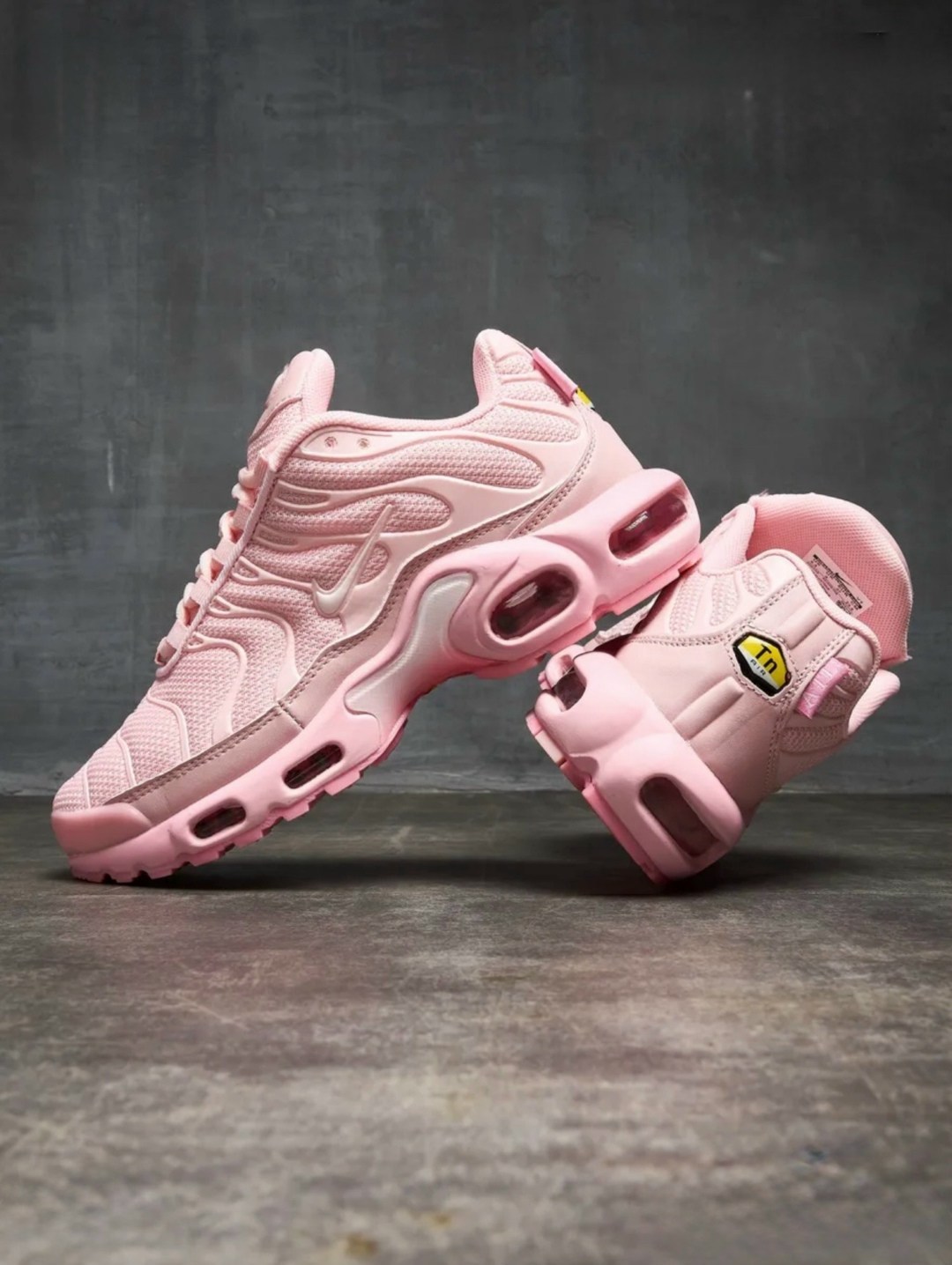 nike air max plus tn pink,женские кроссовки nike air max plus tn pink,спортивные кроссовки air max plus tn nike,кроссовки nike air max tn plus,спортивные кроссовки air max plus tn nike розовый