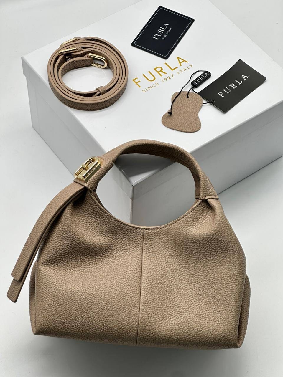 сумка женская,сумка,женская сумка furla натуральная кожа 100% оригинал,женская сумка furla натуральная кожа,стильная сумочка