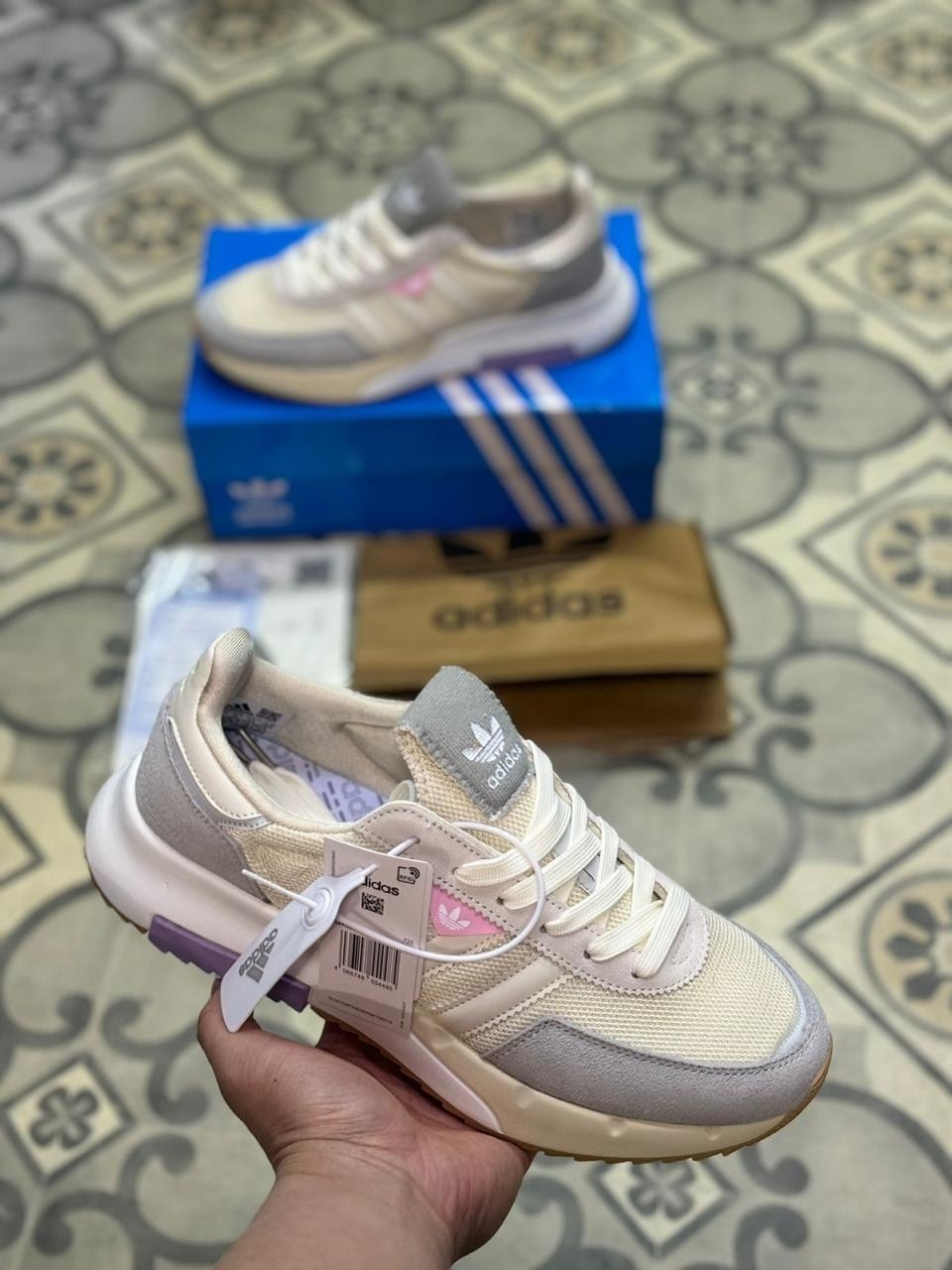 кроссовки adidas,женские кроссовки adidas,кроссовки adidas original,кроссовки,повседневные кроссовки