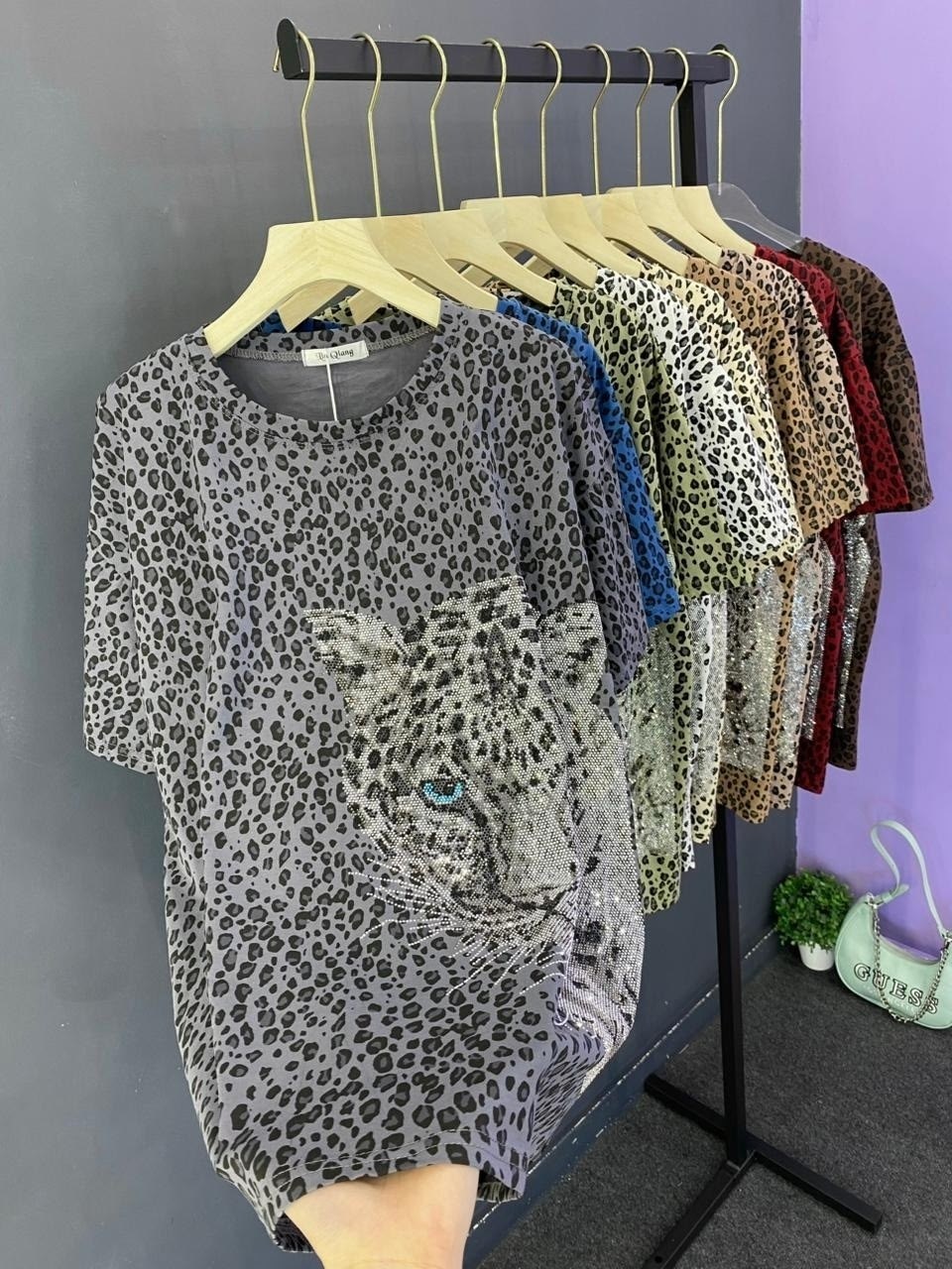 футболки женская,женские футболки с принтом,футболка с леопардовым принтом,стильная кофта,футболка леопардовая