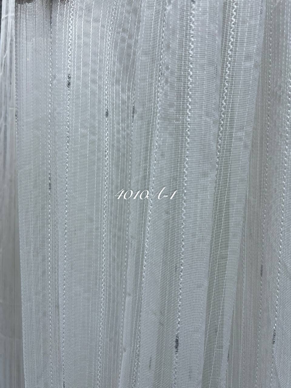 кисея серебро шторы нитяные,кисея нитяные шторы,шторы нитяные кисея люрекс с шарами тюль в гостиную 300х300 а-стиль,нитяные шторы,кисея белая с люрексом