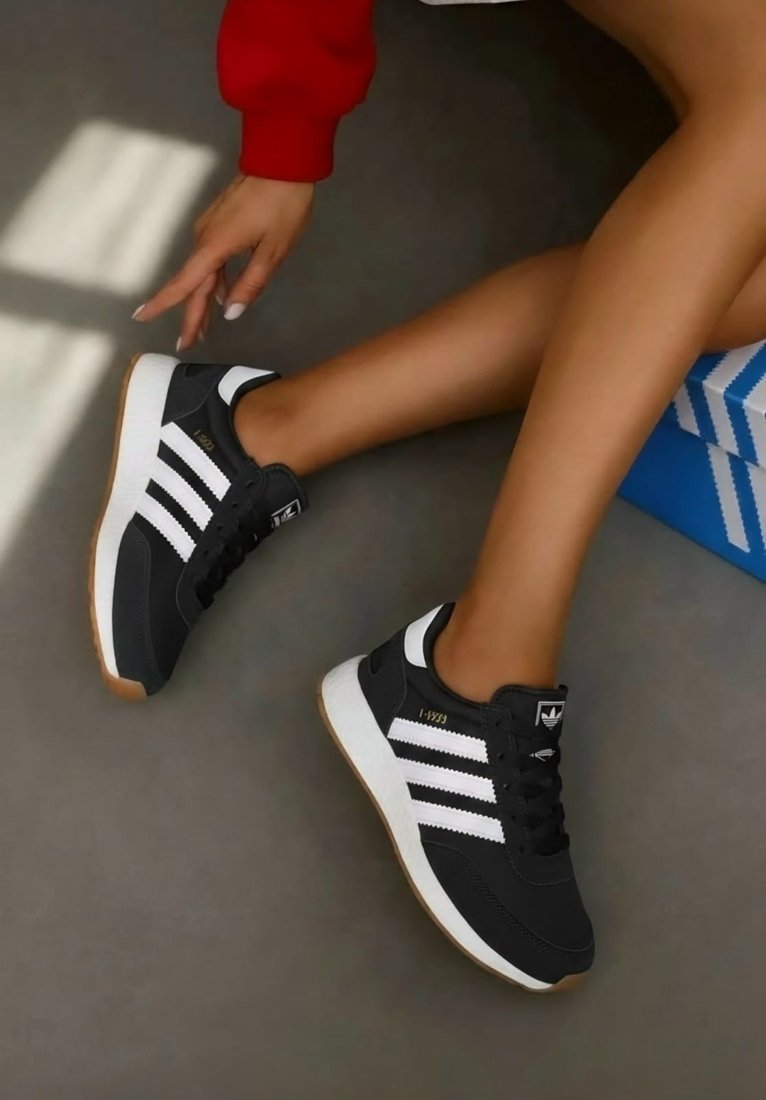кроссовки adidas,кроссовки адидас,,женские кроссовки adidas,кроссовки adidas iniki