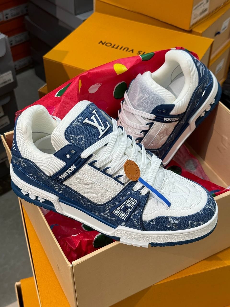 кроссовки louis vuitton trainer,louis vuitton кроссовки,кроссовки louis vuitton trainer: джинс. синий/белый,мужские кроссовки louis vuitton 2026 синие с белым комбинированные,louis vuitton lv trainer