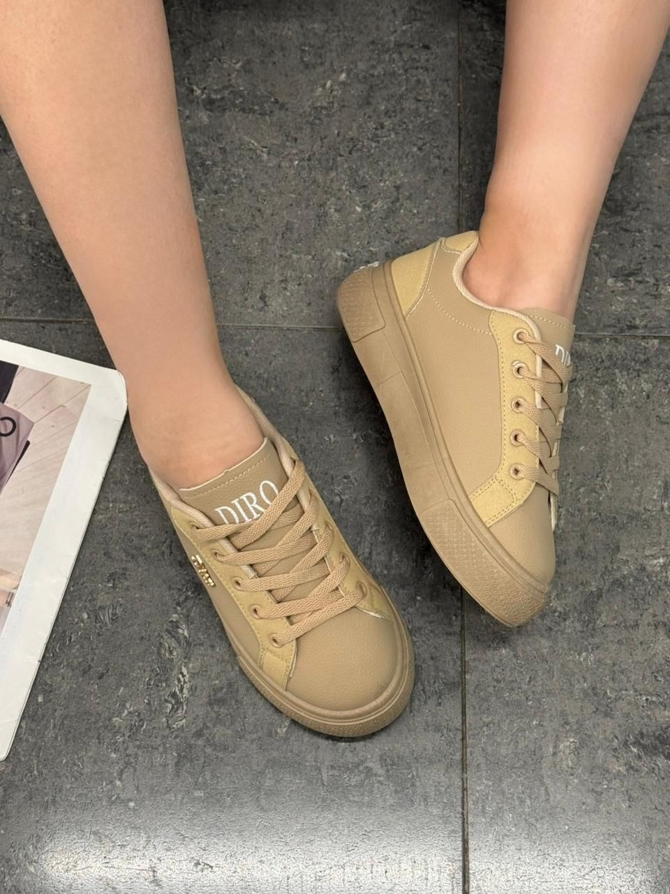 ,кеды прада бежевые,кеды женски,кроссовки женскиe,адидас кеды женские бежевые замшевые