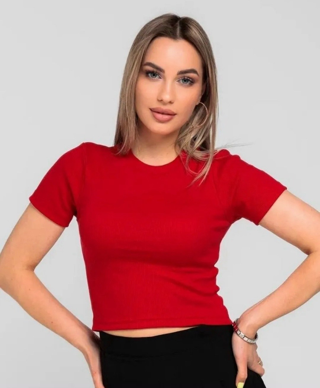 топ женский черный,кроп топ,топ женский,укороченный кроп топ berrak черного цвета с короткими рукавами,женский укороченный топ в рубчик happyfox черный