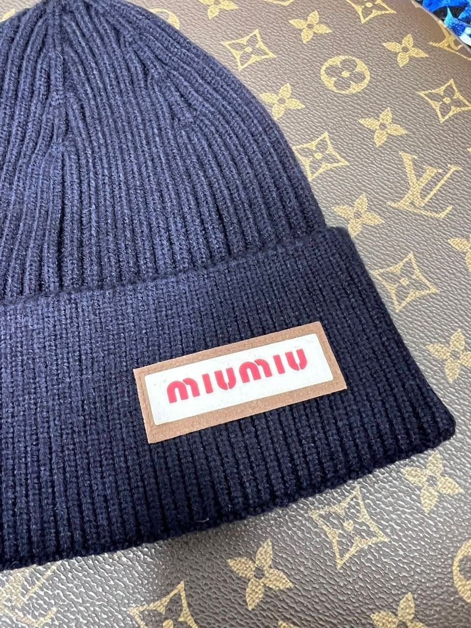 шапка tommy hilfiger,miu miu шапка,шапка томми хилфигер,шапка бини,шапка