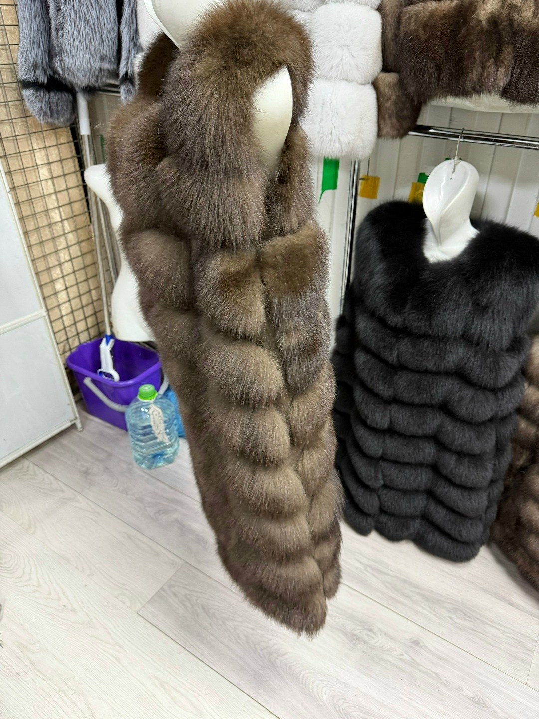 жилет из песца,жилетка из песца,меховая жилетка из песца,меховая жилетка,меховой жилет