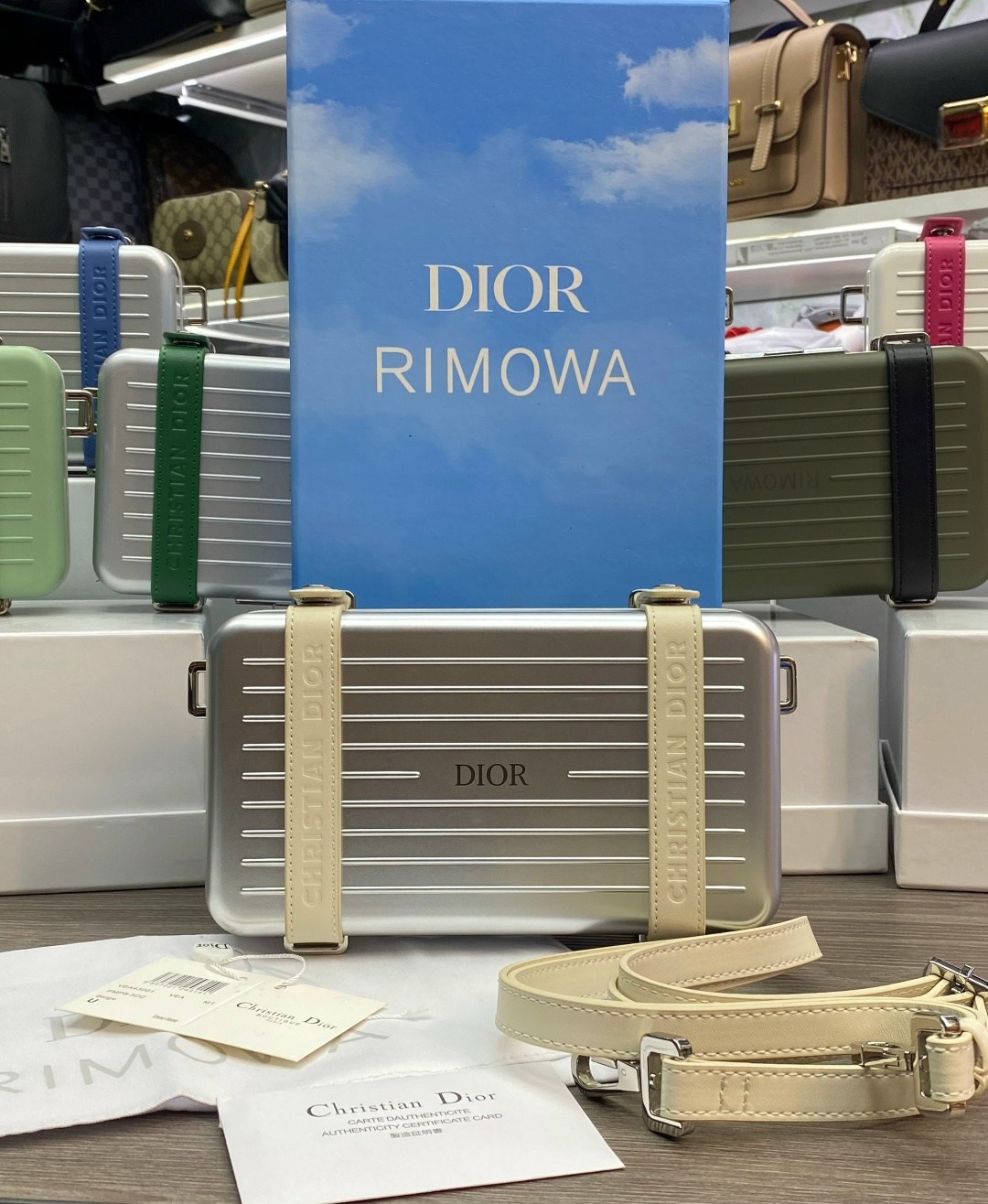 сумка dior rimowa,rimowa dior,сумка женская christian dior,клатч dior x rimowa,сумка dior