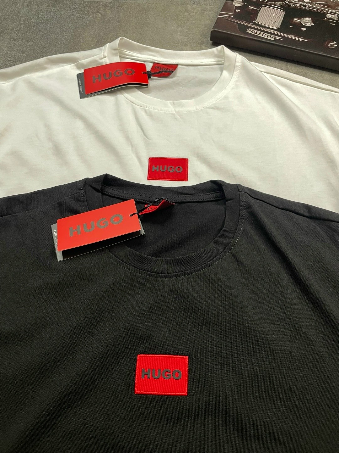 мужская футболка,футболка hugo,футболка hugo boss,мужская черная футболка,футболки для мужчин