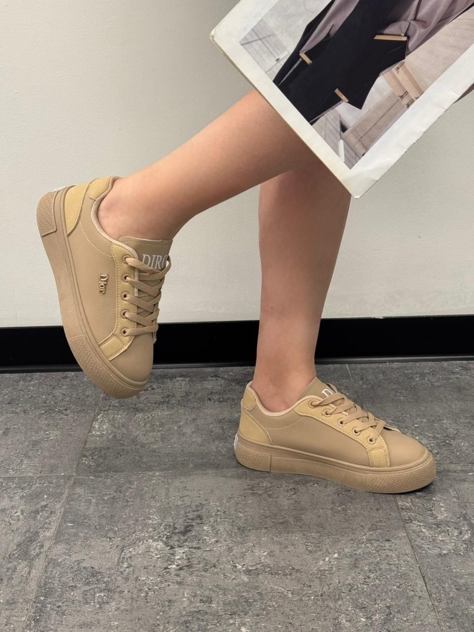 ,кеды прада бежевые,кеды женски,кроссовки женскиe,адидас кеды женские бежевые замшевые