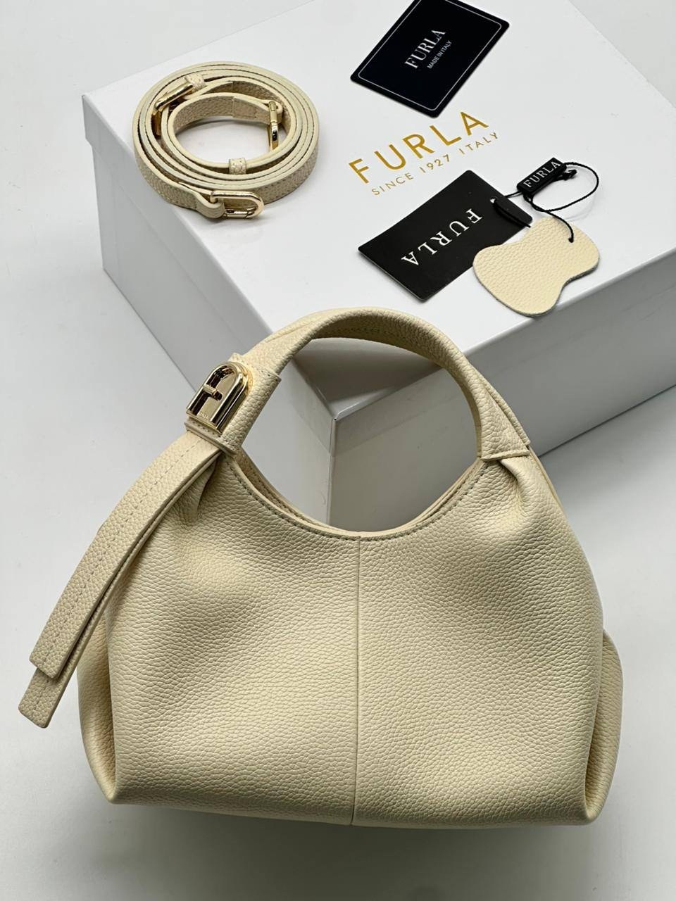 сумка женская,сумка,женская сумка furla натуральная кожа 100% оригинал,женская сумка furla натуральная кожа,стильная сумочка