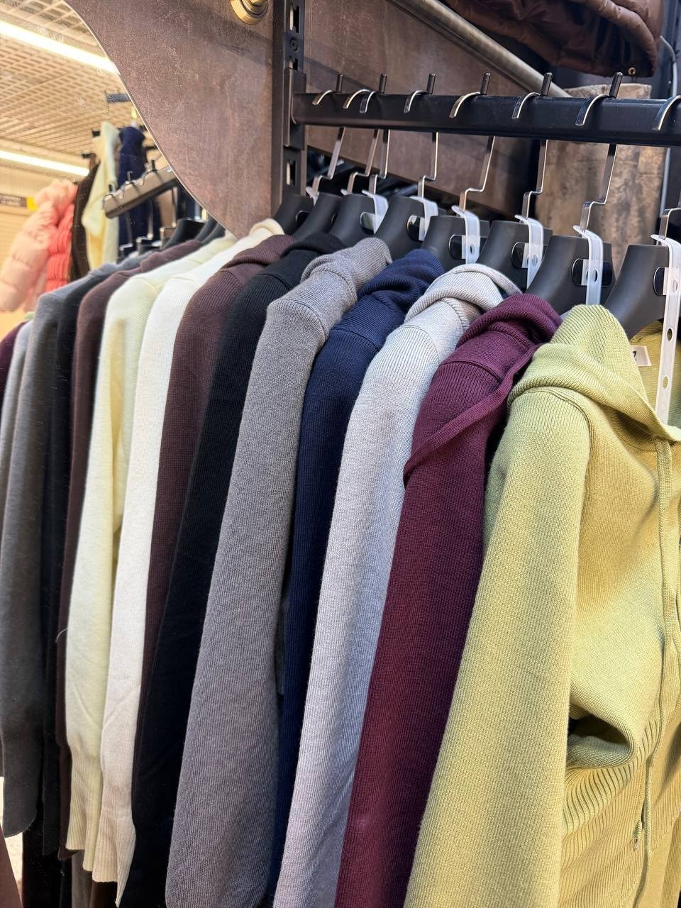 девушка,женский костюм,женские брюки клеш,стильные наряды,брюки с высокой талией