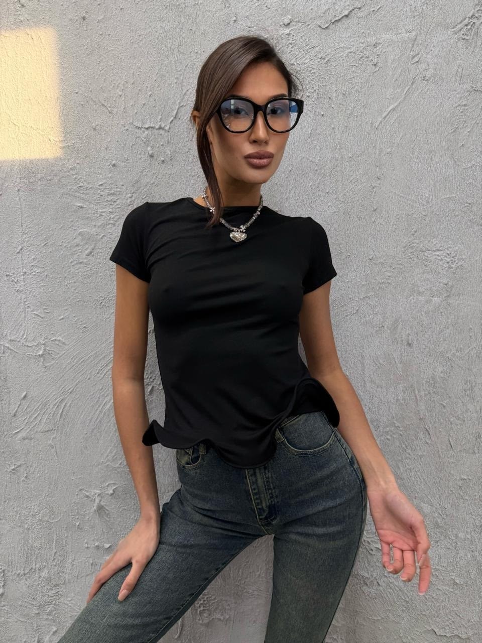 футболки женская,укороченная футболка женская,белая женская футболка,белая футболка,короткая футболка женская