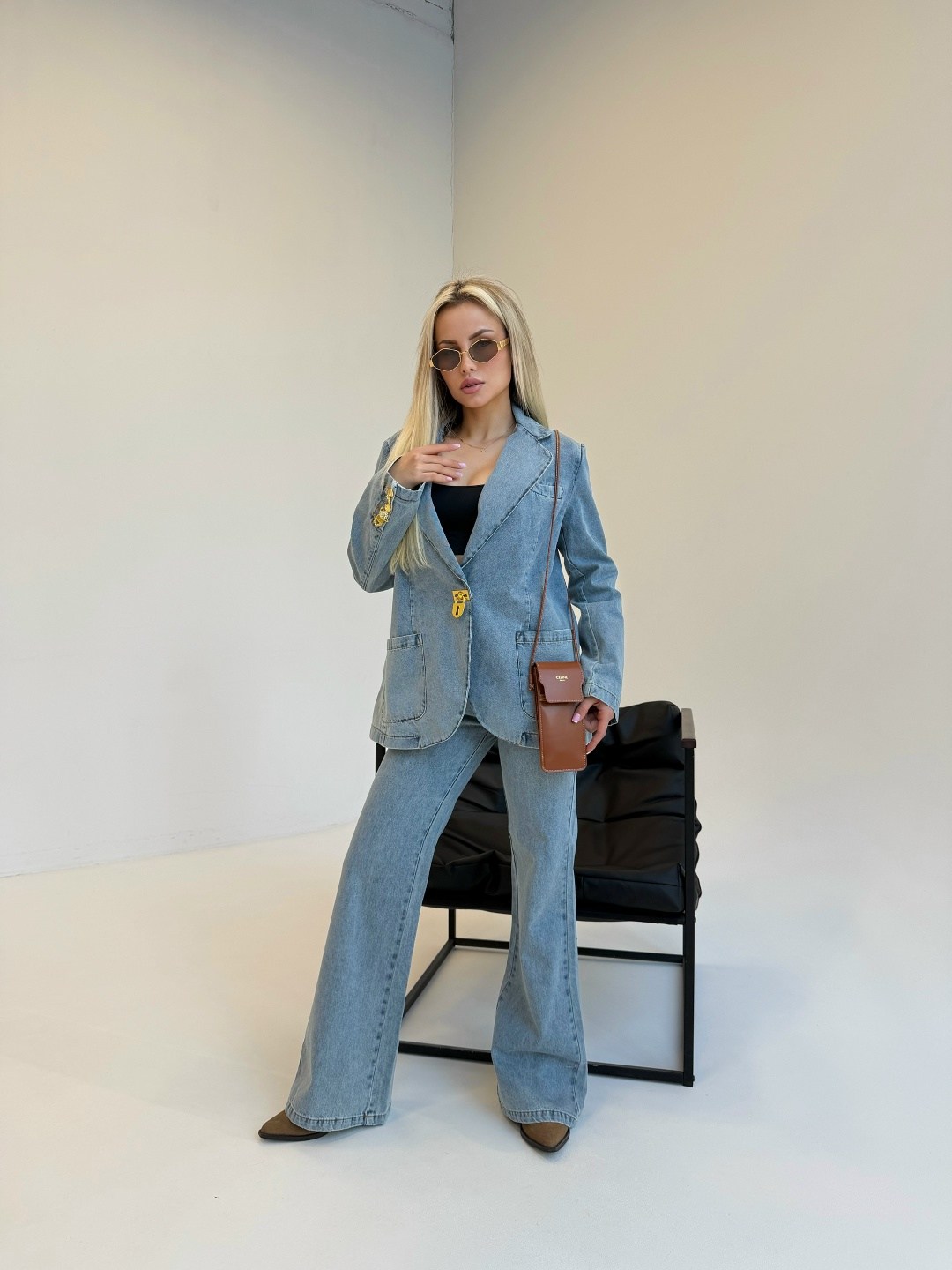 джинсовый брючный костюм,брючные костюмы женские,джинсовый костюм женский брючный,костюм брючной,брючный костюм usova 0050