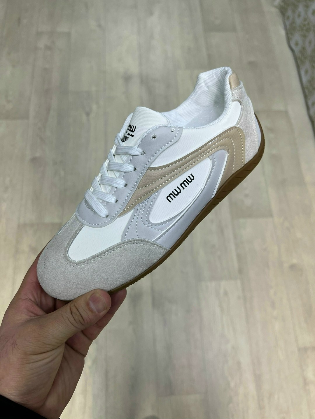 ,спортивная ,кроссовка,женские кроссовки,мужские кроссовки