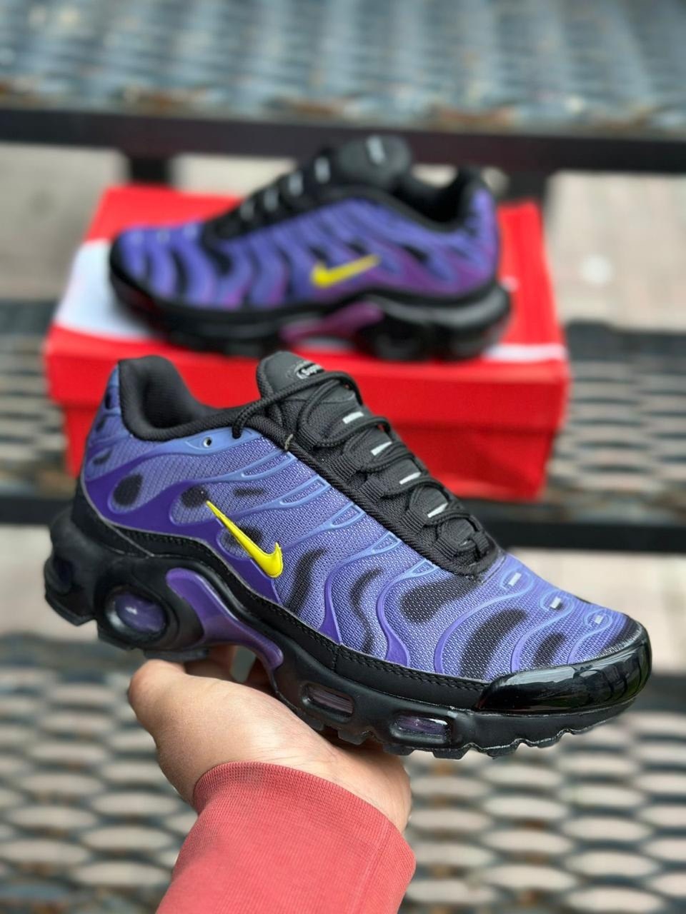 кроссовки nike air max plus tn,найк тн плюс фиолетовые,nike air max plus tn,кроссовки,мужские кроссовки nike air max tn plus