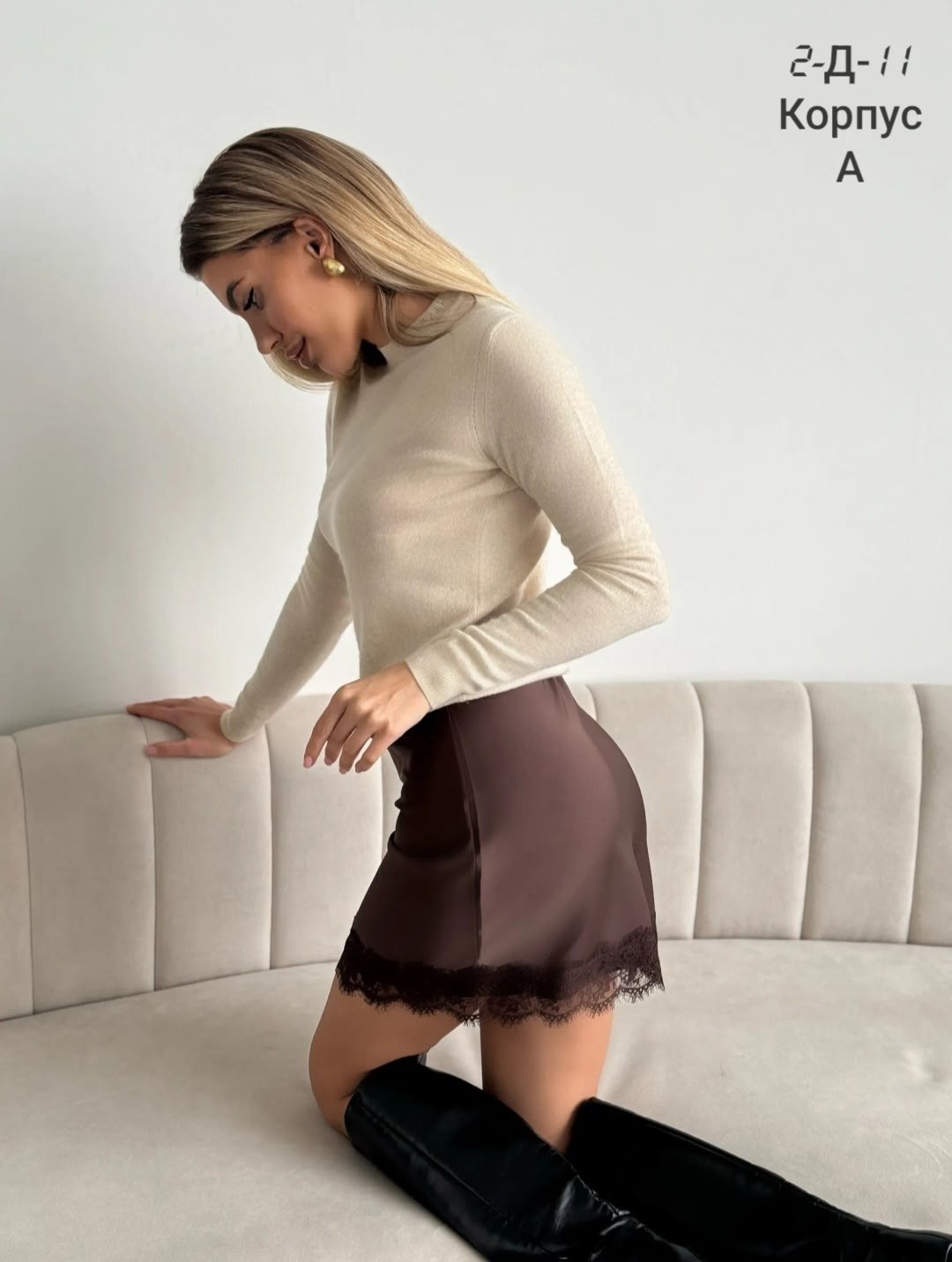 кожаная юбка с кружевом,юбка кружевная,юбка с кружевами,юбка с кружевом,женская короткая кожаная юбка с кружевом, черная