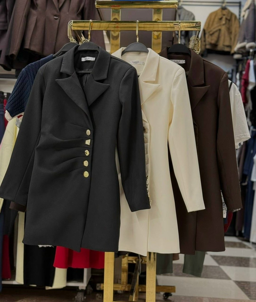 платье пиджак,черное платье пиджак,платье пиджак с золотыми пуговицами,платье пиджак с пуговицами,коричневое платье пиджак