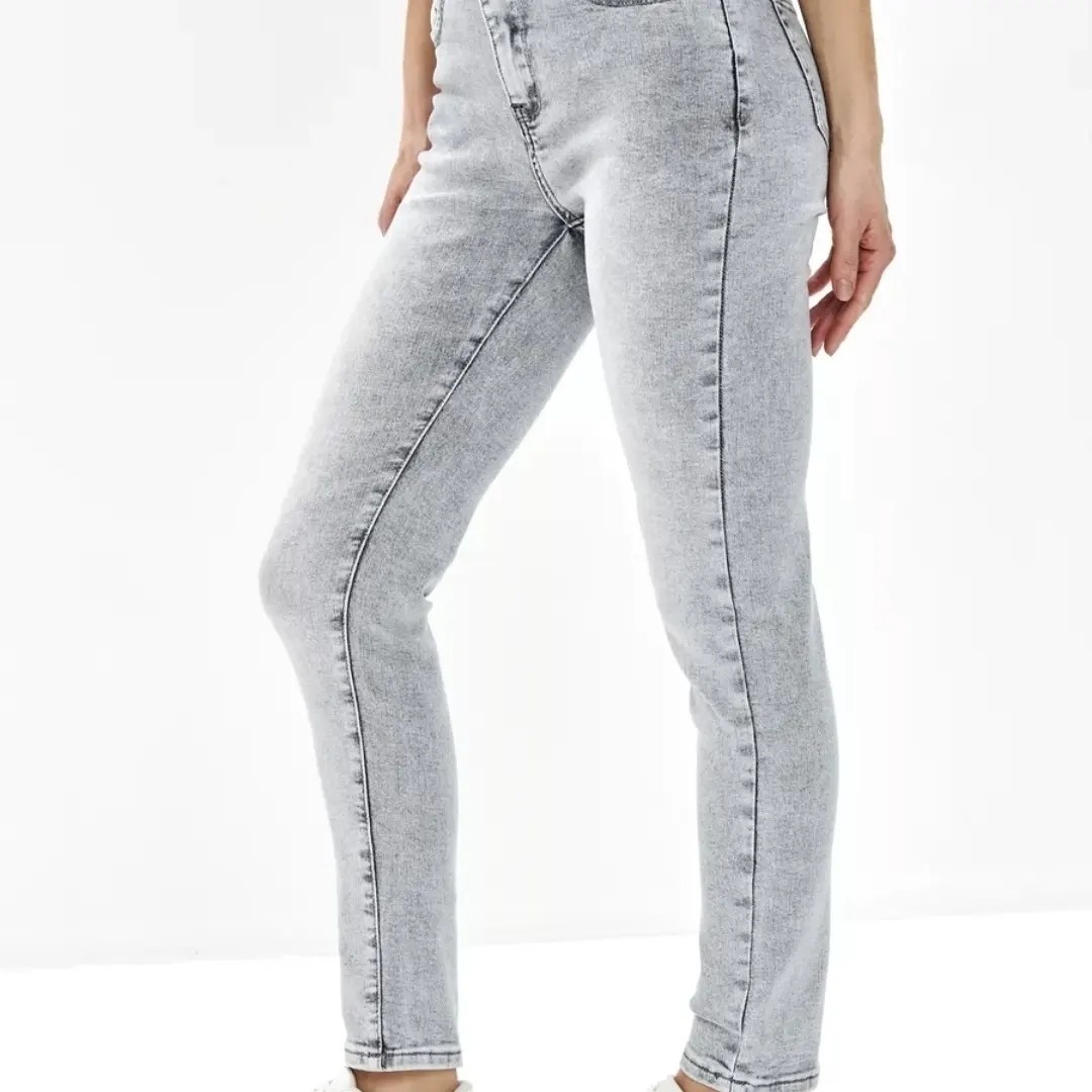 джинсы женские,джинсы мом,джинсы,джинсы бананы женские голубые,модные джинсы