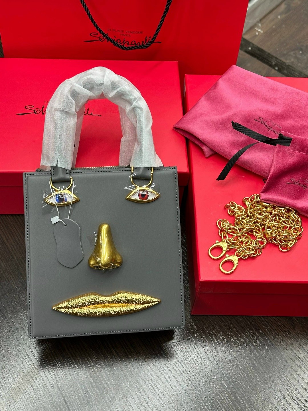 бархатная сумка для глаз schiaparelli premium sense demon,сумка-тоут schiaparelli,сумка женская schiaparelli,сумка schiaparelli,брендовая женская сумка