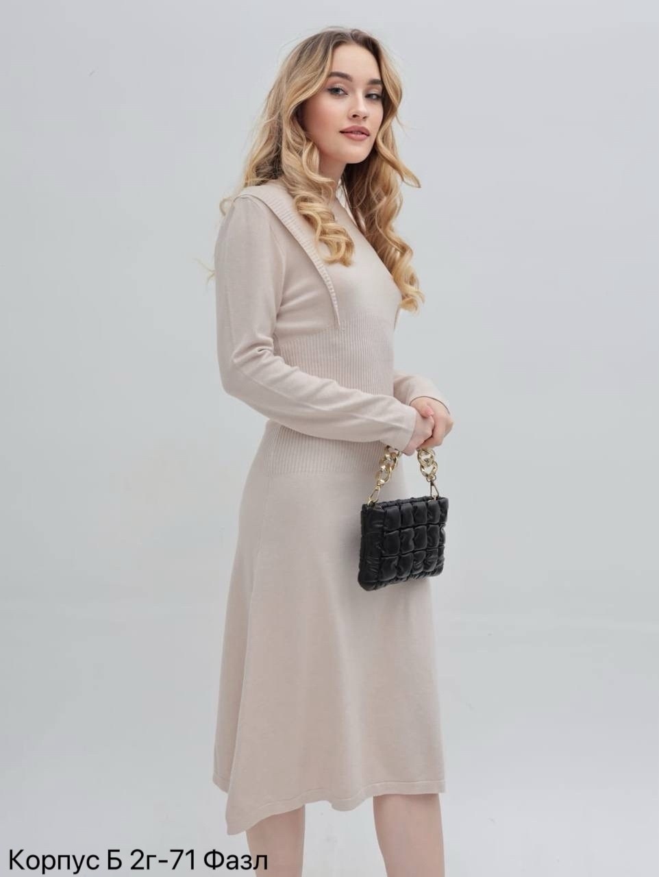 трикотажное платье,платье бежевое,вязаные платья,прямое платье,платье-свитер