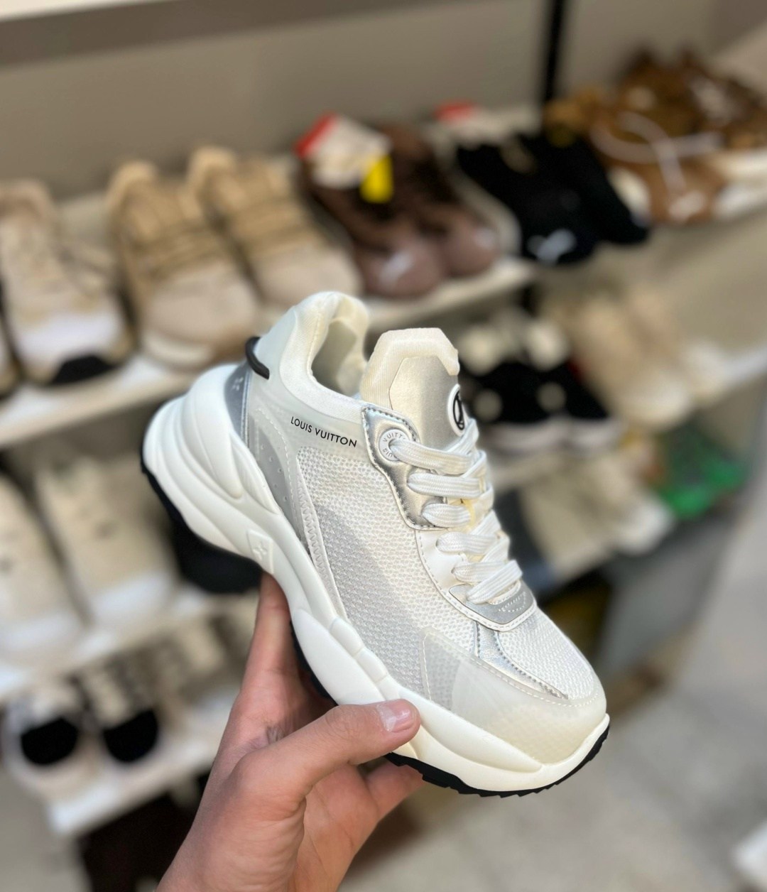 ,черные кеды женские,женские кеды,женские кроссовки,кроссовки замшевые