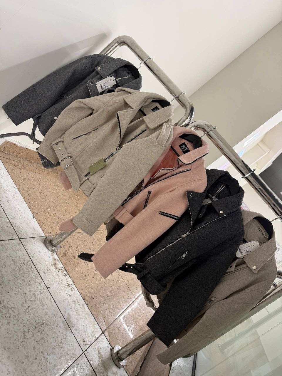 куртка косуха кашемировая,верхняя одежда - косуха из пальтовой ткани арт. 11933666,косуха оверсайз шерстяная куртка осенняя distore цвет серый,куртка косуха из драпа пальтового материала yanalis 21768