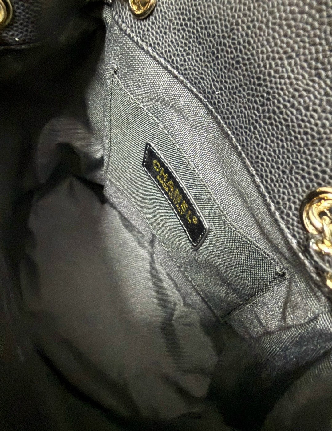 рюкзак chanel,сумка chanel,chanel сумка-рюкзак,женский рюкзак chanel,кожаный черный рюкзак chanel cruise