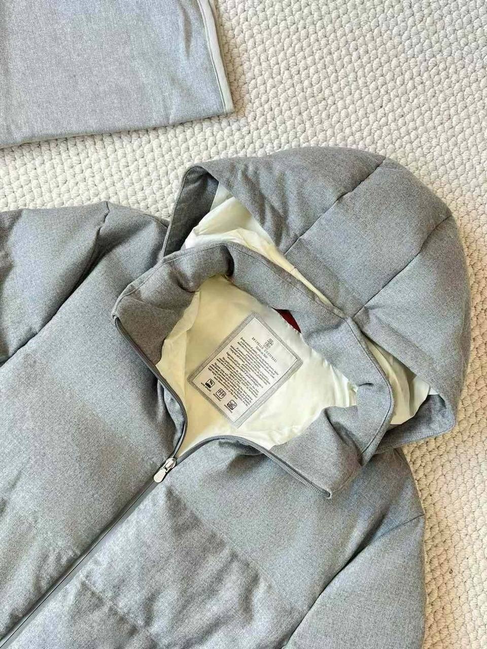 пуховик brunello cucinelli,куртки мужская зимняя,пуховики мужские,серый мужской пуховик,куртка пуховик