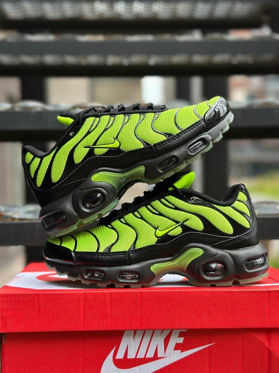 кроссовки nike air max plus tn,найк тн плюс фиолетовые,nike air max plus tn,кроссовки,мужские кроссовки nike air max tn plus