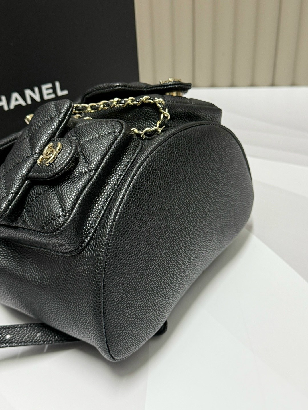 рюкзак chanel,сумка chanel,chanel сумка-рюкзак,женский рюкзак chanel,кожаный черный рюкзак chanel cruise