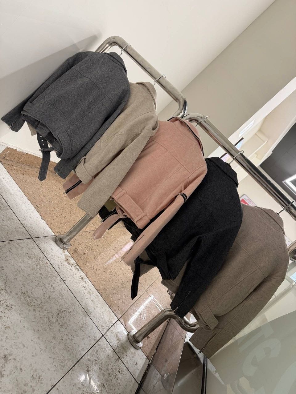 куртка косуха кашемировая,верхняя одежда - косуха из пальтовой ткани арт. 11933666,косуха оверсайз шерстяная куртка осенняя distore цвет серый,куртка косуха из драпа пальтового материала yanalis 21768