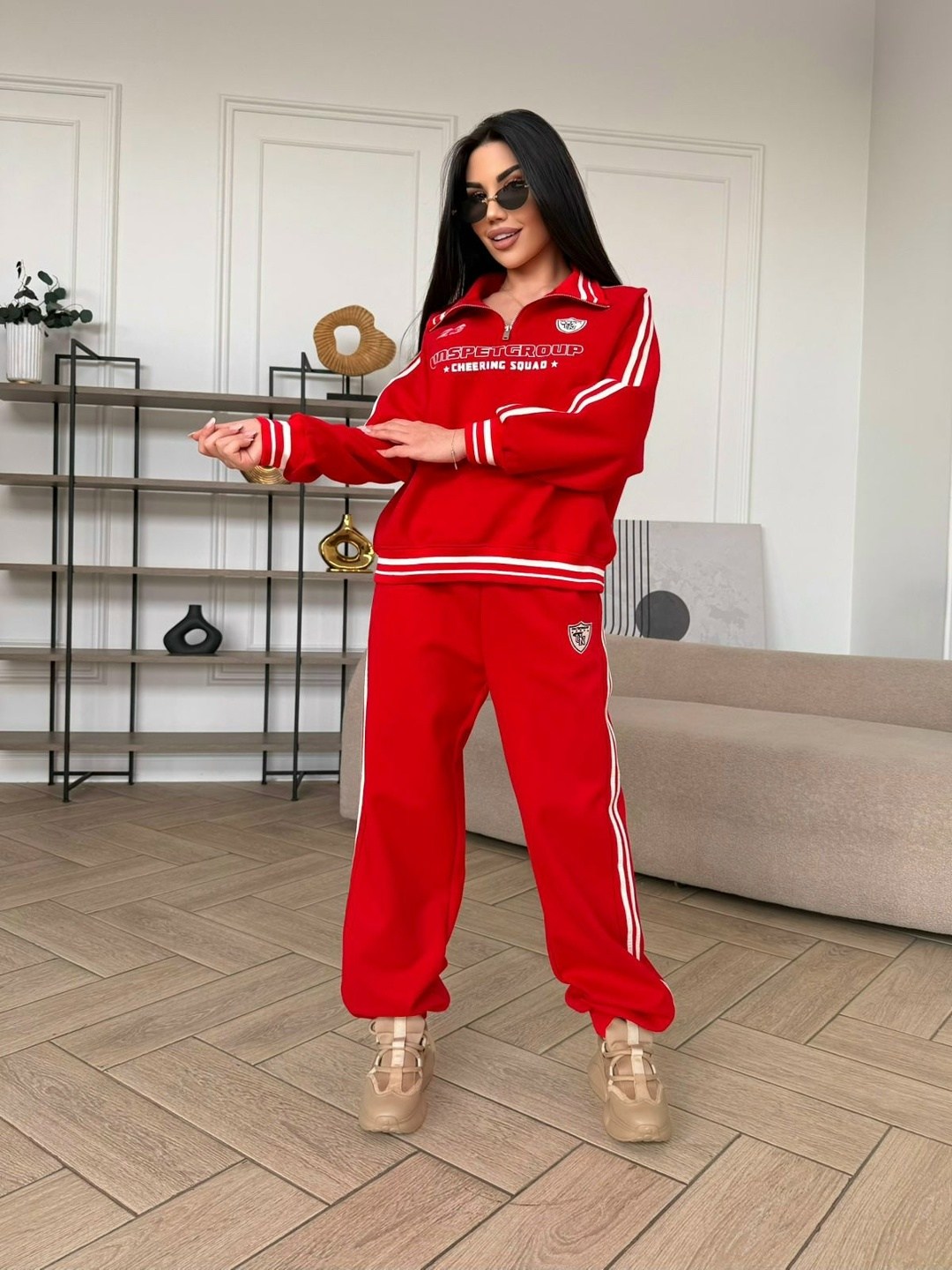 красные спортивные женские костюмы,красные спортивные костюмы,костюм спортивный женский,красный костюм спорт шик,спортивный костюм